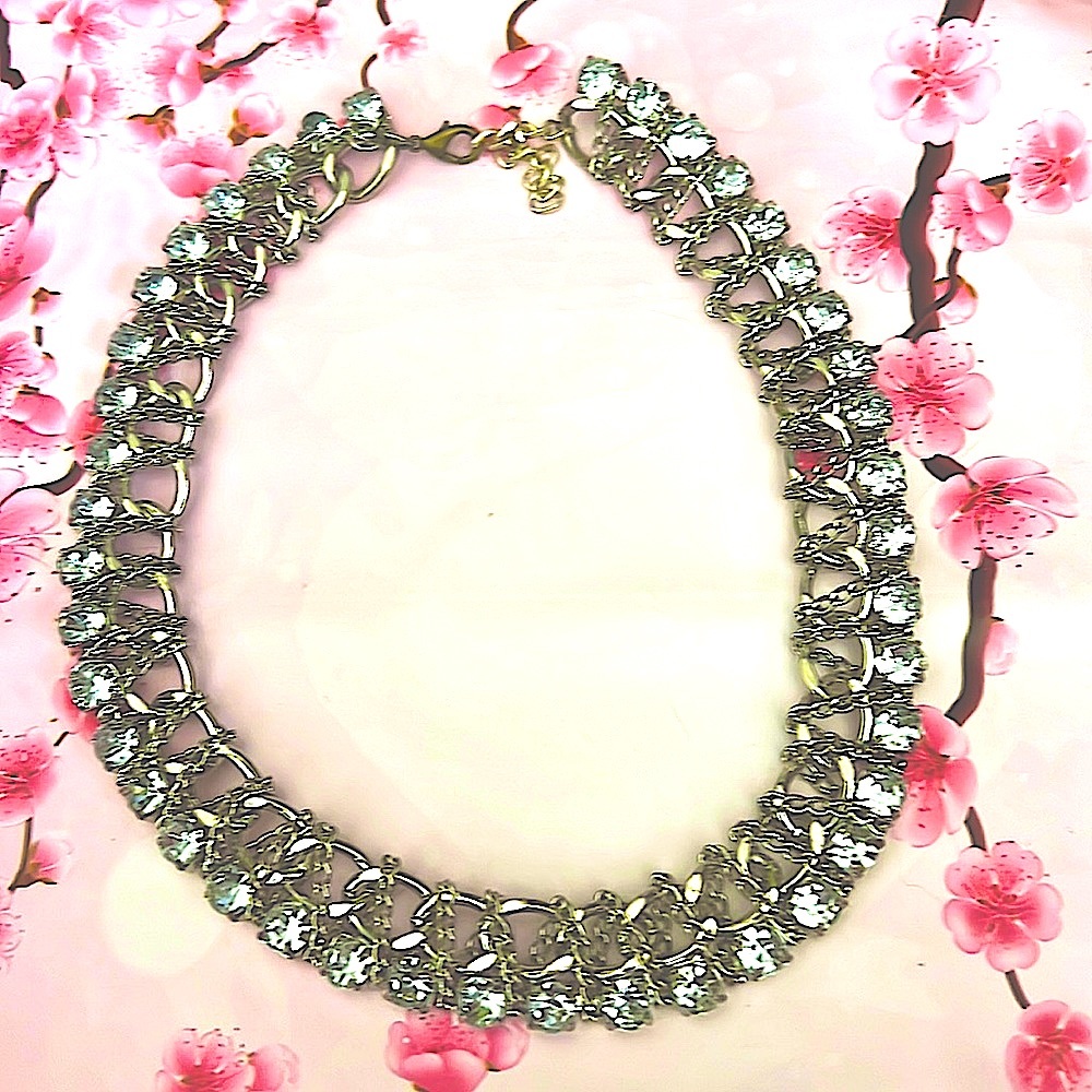 ADJUSTABLE CHOKER